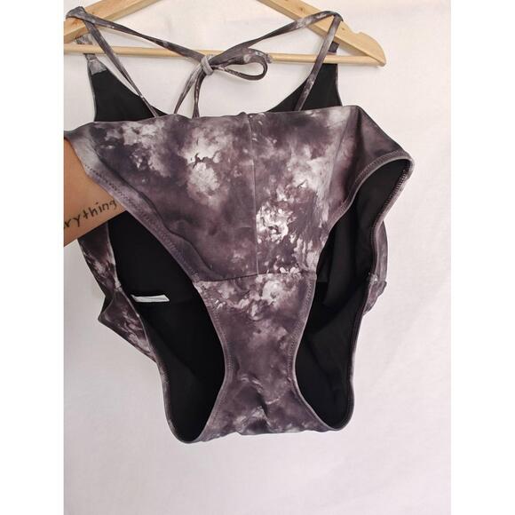 Athleta Supernova Keyhole One Piece Swimsuit Black Gray Tie Dye XL 566796 UPF+ - Picture 6 of 10